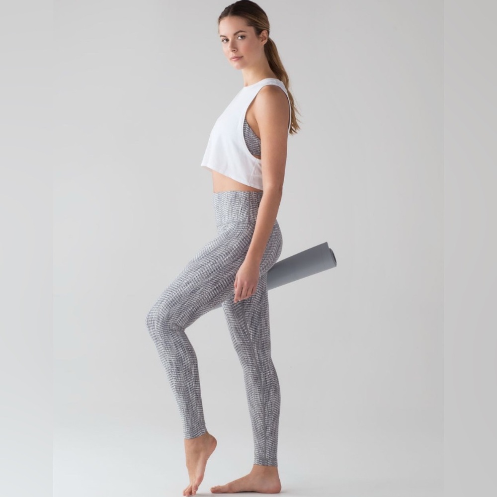 Lululemon High-Waist Gray Patterned Leggings - image 1